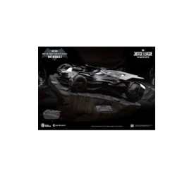 Justice League Master Craft Statue Batmobile 40 cm