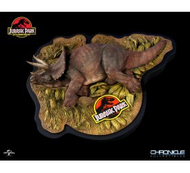 Jurassic Park Sick Triceratops 1/35 Scale Diorama