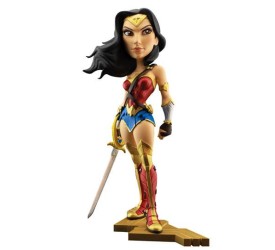 DC Comics Vinyl Figure Gal Gadot as Wonder Woman 20 cm