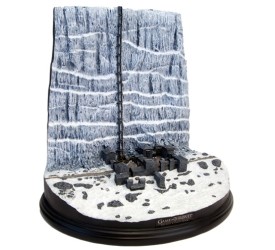 Game Of Thrones: Castle Black and the Wall Desktop Sculpture 