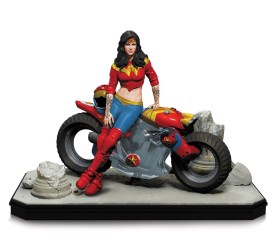 Gotham City Garage Statue Wonder Woman 27 cm