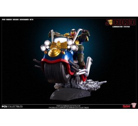 Judge Dredd on Lawmaster Statue 61 cm