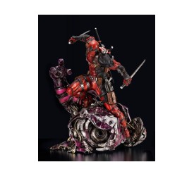 Marvel Fine Art Signature Series featuring the Kucharek Brothers Statue 1/6 Deadpool 36 cm