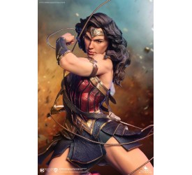 DC Comics: Wonder Woman 1:4 Scale Statue
